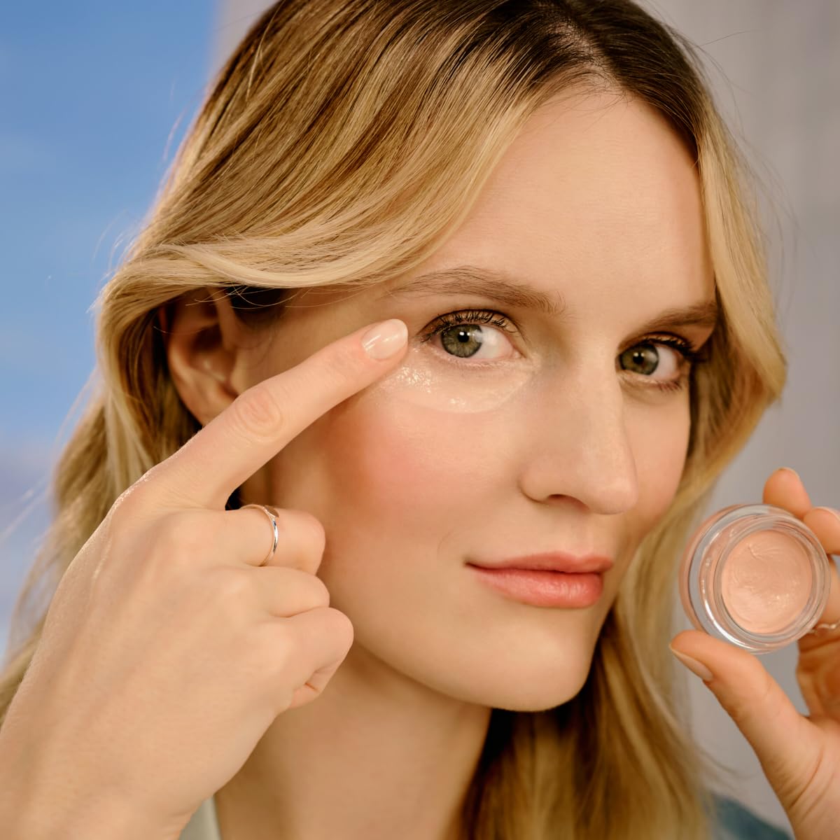 Catrice | Under Eye Brightener | Conceal & Brighten Dark Circles | With Hyaluronic Acid & Shea Butter | Vegan, Cruelty Free & Paraben Free (010 | Light Rose) - Image 9