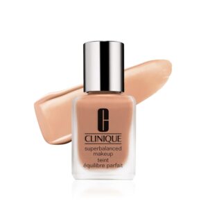 Clinique Superbalanced Oil Free Liquid Foundation Makeup For Dry to Oily Skin Types | Hydrating + Moisturizing | Moderate Coverage + Natural Finish