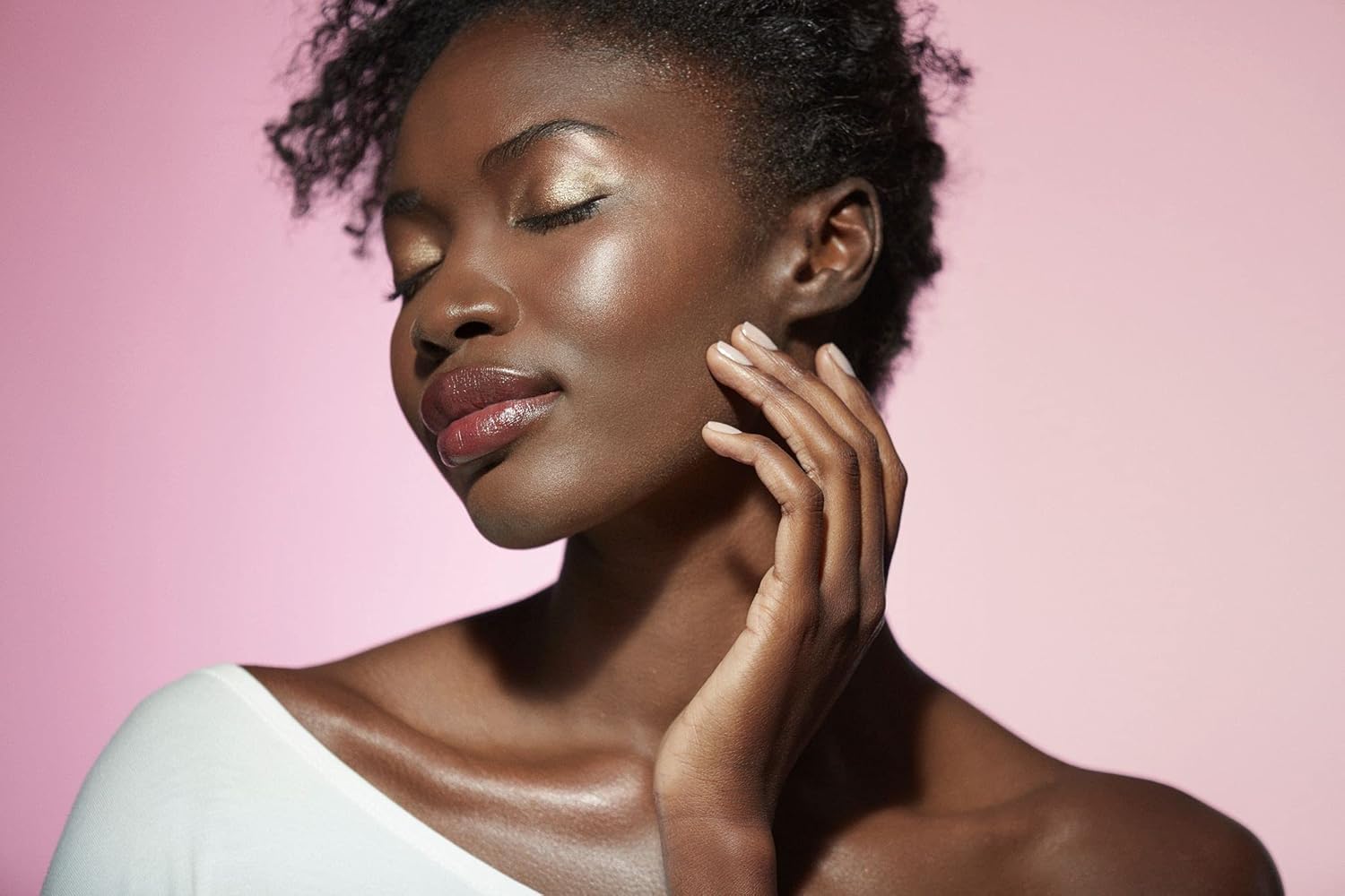 jane iredale Glow Time Highlighter Stick | Illuminating Makeup with Skin Nourishing Ingredients | Non-Comedogenic, Vegan & Cruelty-Free | 3 Shades - Image 5