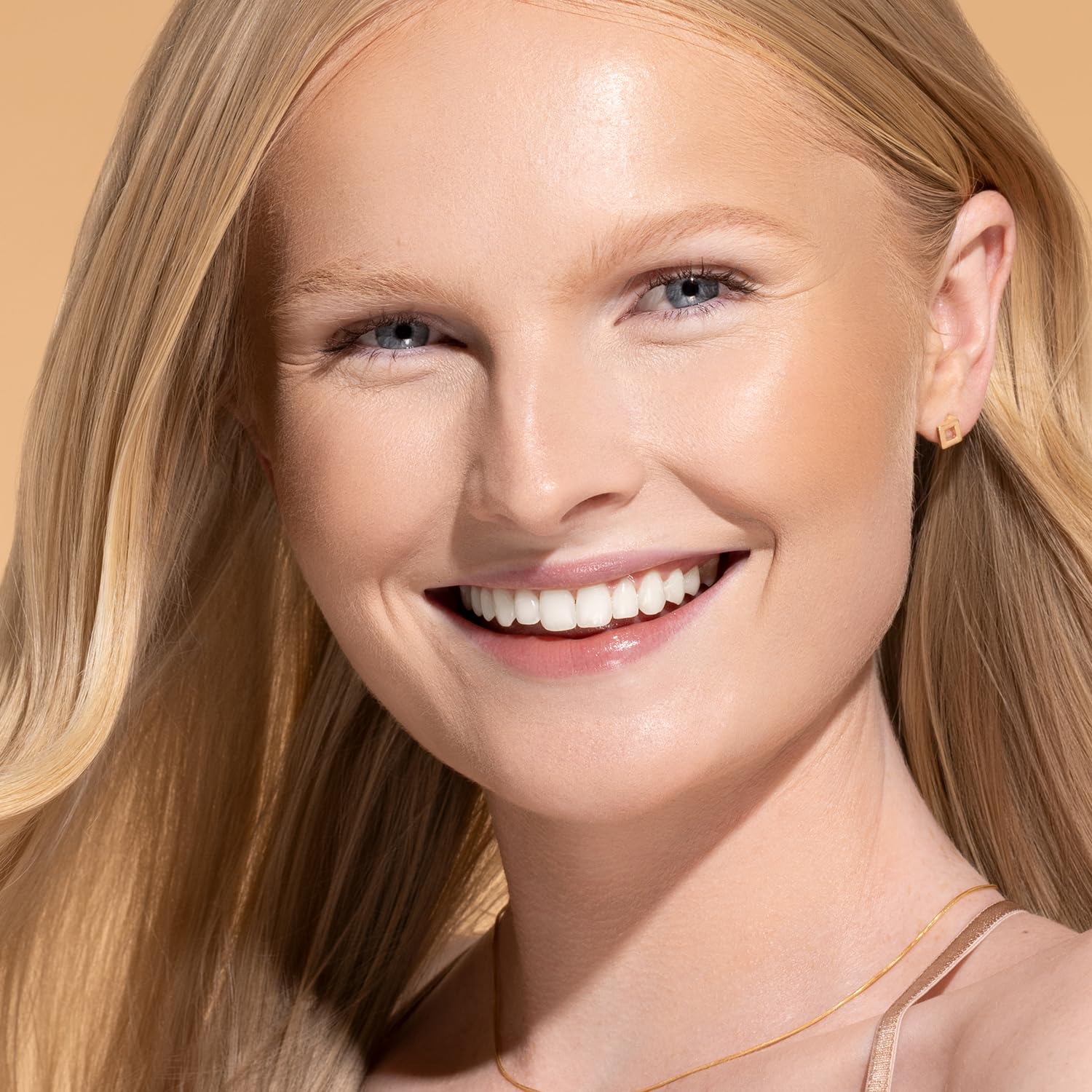 Physicians Formula Butter Glow Contour Wand, Easy Application for Instant Definition, Luxuriously Nourishing & Creamy - Fair to Light - Image 5